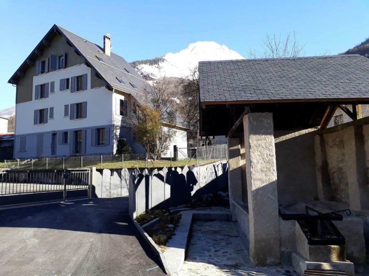 Chalet Du Doumet - Appart Luz Centre - Parking Et Garage Individuel Ferme - Draps Et Serviettes Inclus Luz-Saint-Sauveur Kültér fotó